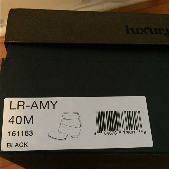 Luxury rebel suede booties. - Picture 6 of 6